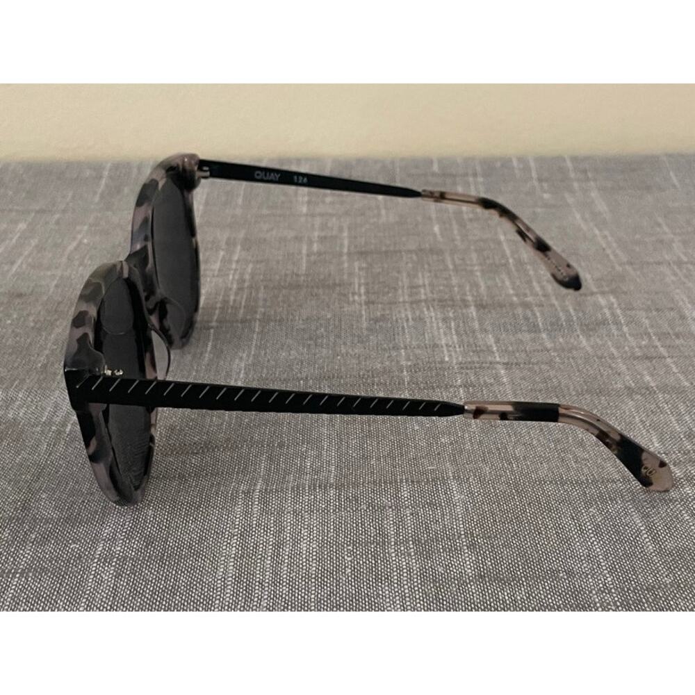 QUAY Coffee Run MiMi Womens Black Gray Tortoise Polarized Round Sunglasses - Picture 3 of 14